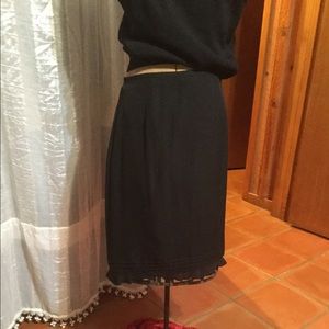 Ann Taylor Black Skirt with Small Ruffle Hem 4 EUC